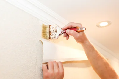 Pose de papier peint à Pompiac — revêtements muraux et toiles de verre